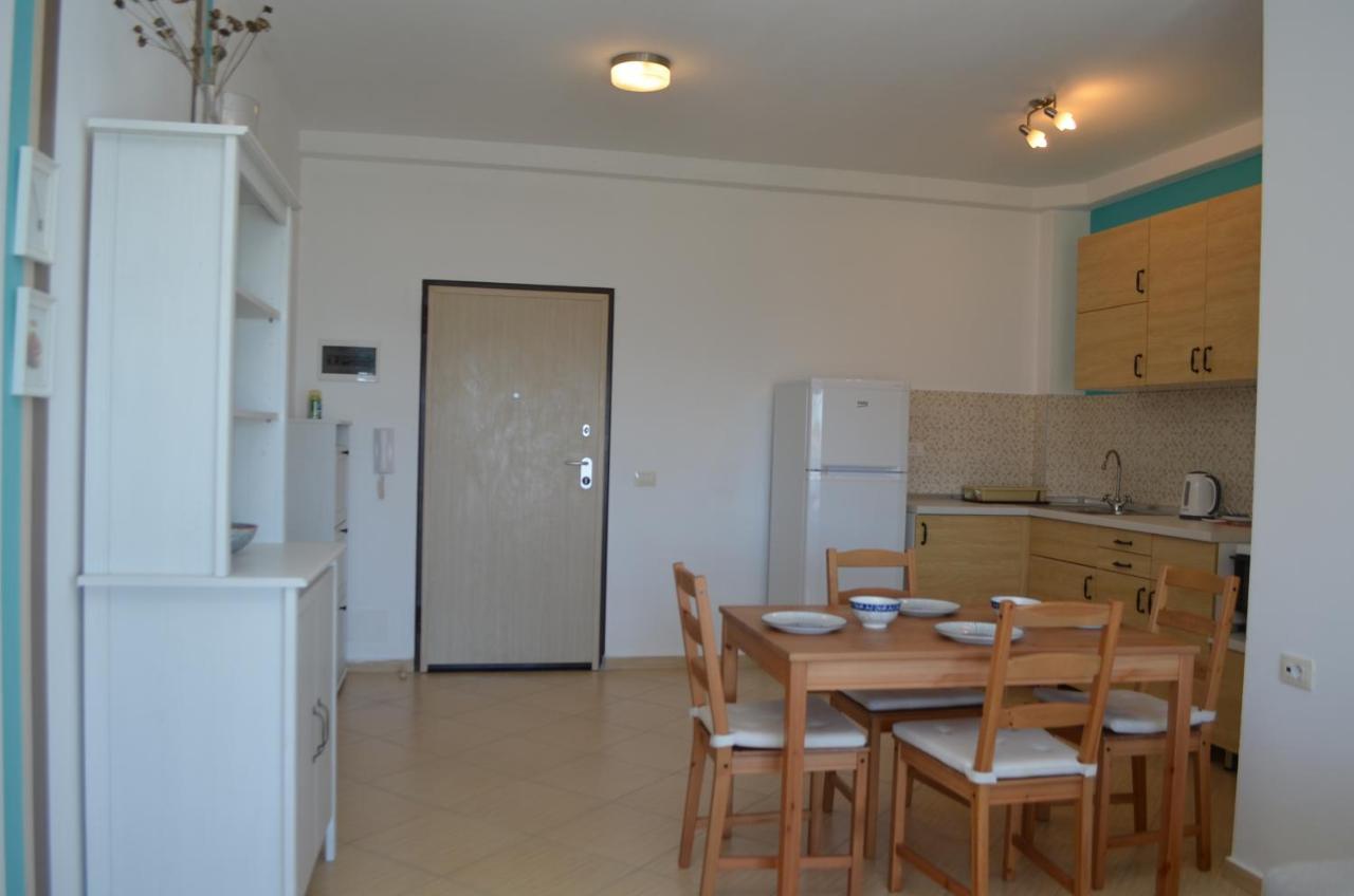 Paul Apartments Sarande Bagian luar foto