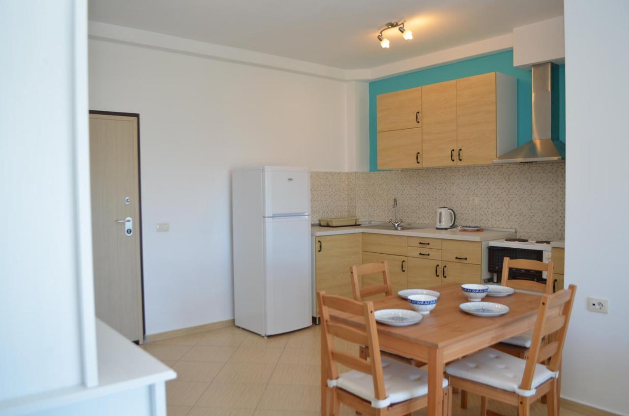 Paul Apartments Sarande Bagian luar foto